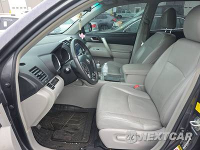 2011 Toyota Highlander SE - zdjęcie 7 z 18 - miniatura