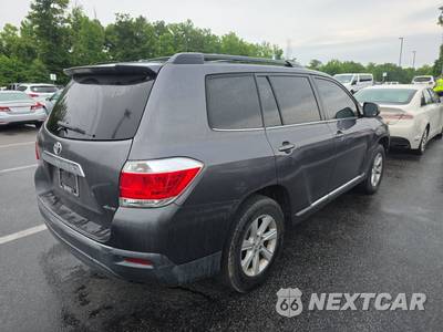 2011 Toyota Highlander SE - zdjęcie 4 z 18 - miniatura