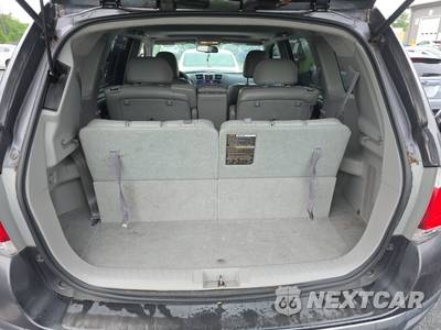 2011 Toyota Highlander SE - zdjęcie 17 z 18 - miniatura