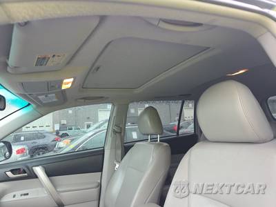 2011 Toyota Highlander SE - zdjęcie 18 z 18 - miniatura