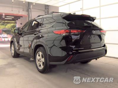 2022 Toyota Highlander LE - zdjęcie 6 z 35 - miniatura