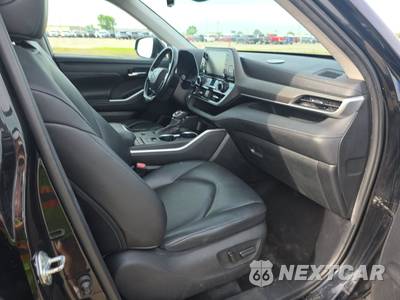 2020 Toyota Highlander XLE - zdjęcie 8 z 35 - miniatura
