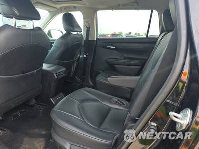 2020 Toyota Highlander XLE - zdjęcie 13 z 35 - miniatura