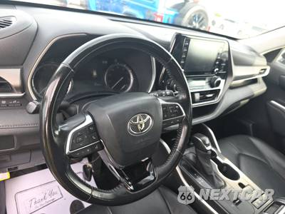 2020 Toyota Highlander XLE - zdjęcie 11 z 35 - miniatura