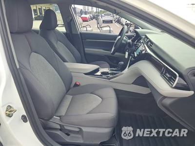 2020 Toyota Camry L - zdjęcie 8 z 39 - miniatura