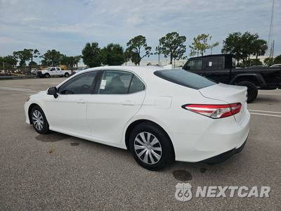 2020 Toyota Camry L - zdjęcie 6 z 39 - miniatura