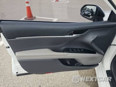 2020 Toyota Camry L - zdjęcie 9 z 39 - miniatura