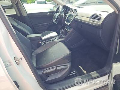 2020 Volkswagen Tiguan SE - zdjęcie 8 z 20 - miniatura
