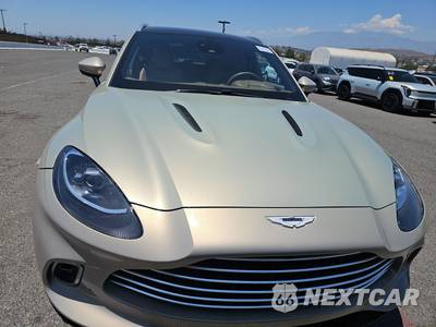 2021 Aston Martin DBX - zdjęcie 2 z 30 - miniatura