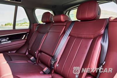2025 Land Rover Range Rover SE - zdjęcie 39 z 50 - miniatura