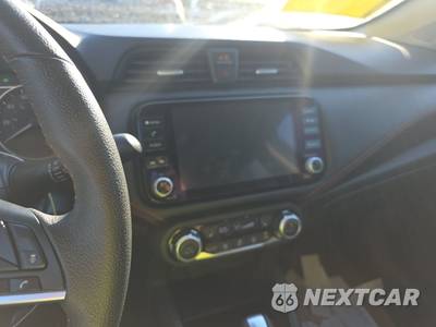 2025 Nissan Versa SR - zdjęcie 11 z 17 - miniatura