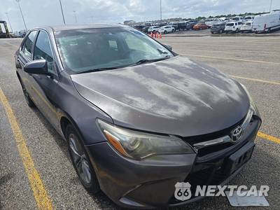2016 Toyota Camry SE - zdjęcie 3 z 35 - miniatura