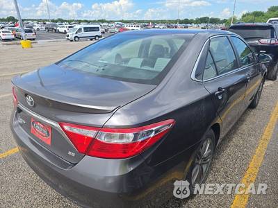 2016 Toyota Camry SE - zdjęcie 4 z 35 - miniatura