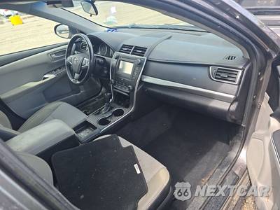 2016 Toyota Camry SE - zdjęcie 8 z 35 - miniatura
