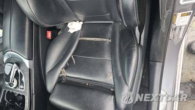 2015 Mercedes-Benz C 400 4MATIC Sedan - zdjęcie 28 z 31 - miniatura