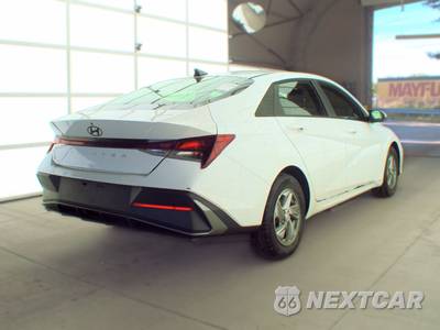 2026 Hyundai Elantra SE - zdjęcie 4 z 37 - miniatura