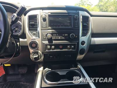 2019 Nissan TITAN PRO-4X Crew Cab Short Bed - zdjęcie 11 z 19 - miniatura