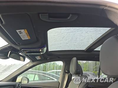 2025 Mercedes-Benz GLC 300 - zdjęcie 20 z 33 - miniatura
