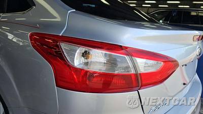 2012 Ford Focus SEL Sedan - zdjęcie 23 z 29 - miniatura