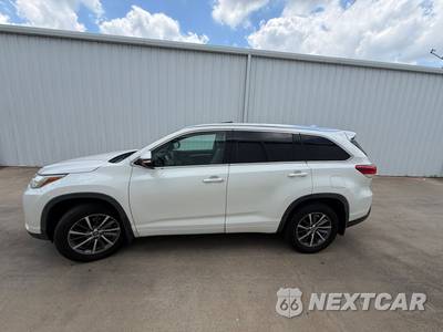 2018 Toyota Highlander XLE - zdjęcie 7 z 60 - miniatura