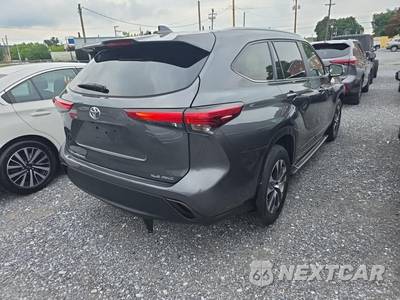 2023 Toyota Highlander XLE - zdjęcie 4 z 17 - miniatura