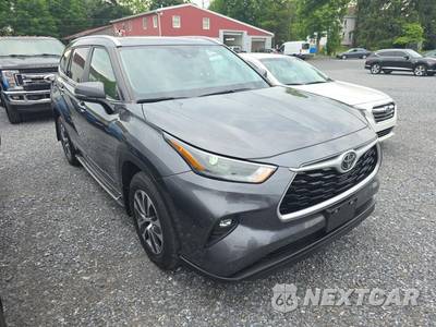 2023 Toyota Highlander XLE - zdjęcie 3 z 17 - miniatura
