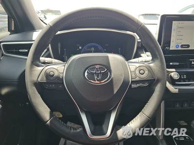2023 Toyota Corolla Cross Hybrid XSE - zdjęcie 10 z 20 - miniatura