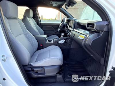2026 Toyota Tacoma SR5 Crew Cab Long Bed - zdjęcie 32 z 39 - miniatura