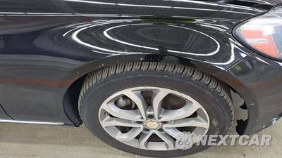 2015 Mercedes-Benz C 300 4MATIC Sedan - zdjęcie 38 z 41 - miniatura
