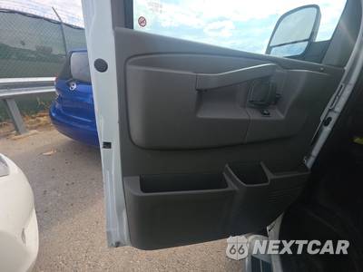 2025 GMC Savana 2500 Cargo Van 1WT 135.0" WB - zdjęcie 9 z 24 - miniatura