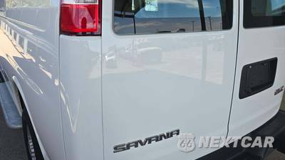 2025 GMC Savana 2500 Cargo Van 1WT 135.0" WB - zdjęcie 17 z 24 - miniatura