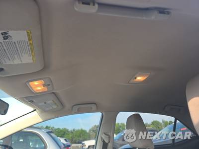 2016 Toyota Corolla LE - zdjęcie 17 z 32 - miniatura