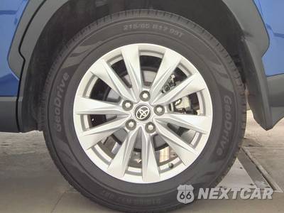 2022 Toyota Corolla Cross LE - zdjęcie 12 z 33 - miniatura