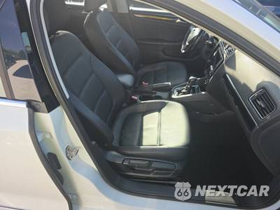 2017 Volkswagen Jetta SEL - zdjęcie 8 z 29 - miniatura