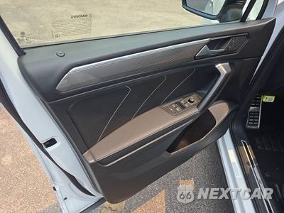 2022 Volkswagen Tiguan SE R-Line Black - zdjęcie 9 z 25 - miniatura