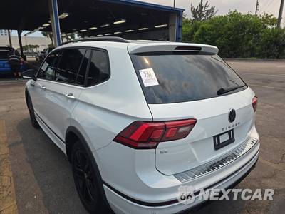 2022 Volkswagen Tiguan SE R-Line Black - zdjęcie 6 z 25 - miniatura