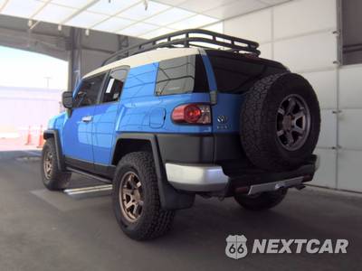 2007 Toyota FJ Cruiser w/Rear Doors - zdjęcie 6 z 39 - miniatura