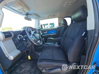 2007 Toyota FJ Cruiser w/Rear Doors - zdjęcie 7 z 39 - miniatura