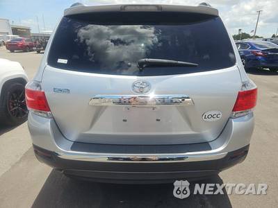 2013 Toyota Highlander Plus - zdjęcie 5 z 18 - miniatura