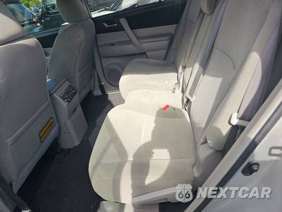 2013 Toyota Highlander Plus - zdjęcie 13 z 18 - miniatura