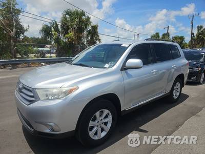 2013 Toyota Highlander Plus - zdjęcie 1 z 18 - miniatura