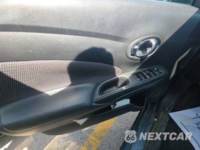 2015 Nissan Versa SV - zdjęcie 9 z 38 - miniatura