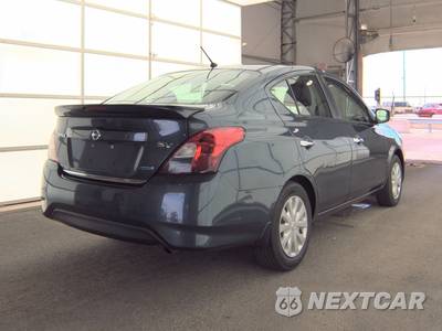 2015 Nissan Versa SV - zdjęcie 4 z 38 - miniatura