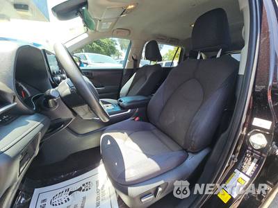 2022 Toyota Highlander L - zdjęcie 7 z 23 - miniatura