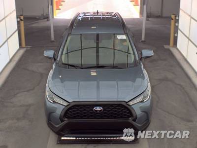 2022 Toyota Corolla Cross LE - zdjęcie 2 z 21 - miniatura