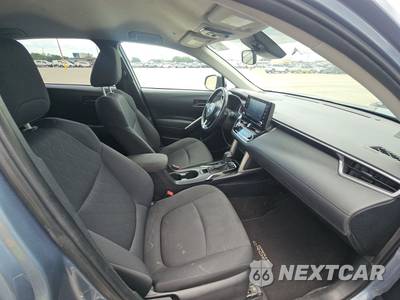 2022 Toyota Corolla Cross LE - zdjęcie 8 z 21 - miniatura