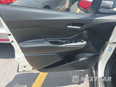 2018 Toyota C-HR XLE Premium - zdjęcie 9 z 43 - miniatura