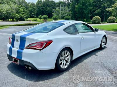 2015 Hyundai Genesis Coupe 3.8 w/Gray Interior - zdjęcie 4 z 13 - miniatura