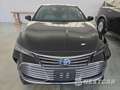 2019 Toyota Avalon Hybrid Limited - zdjęcie 2 z 17 - miniatura