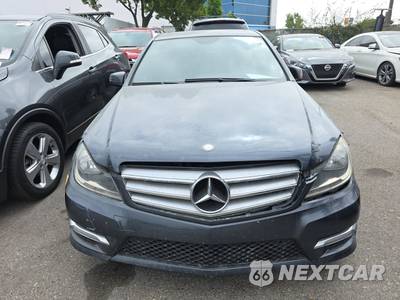 2013 Mercedes-Benz C 250 Sedan - zdjęcie 2 z 43 - miniatura